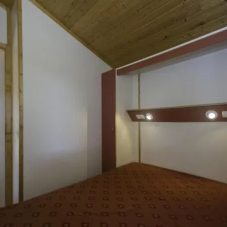 Chalet Two-bedroom Chalet In Located In The Heart Of A Pine Forest 186 Agde