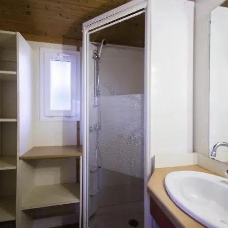 Chalet Two-bedroom Chalet In Located In The Heart Of A Pine Forest 186 Agde